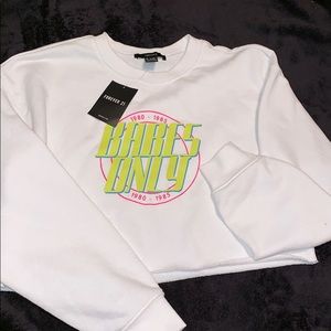 ⭐️NWT forever 21 white crop sweatshirt